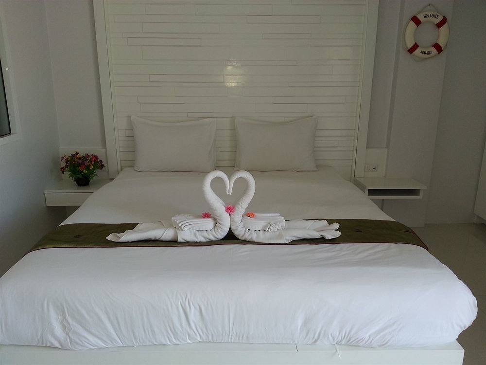 Cat Story Hotel Patong Exterior foto